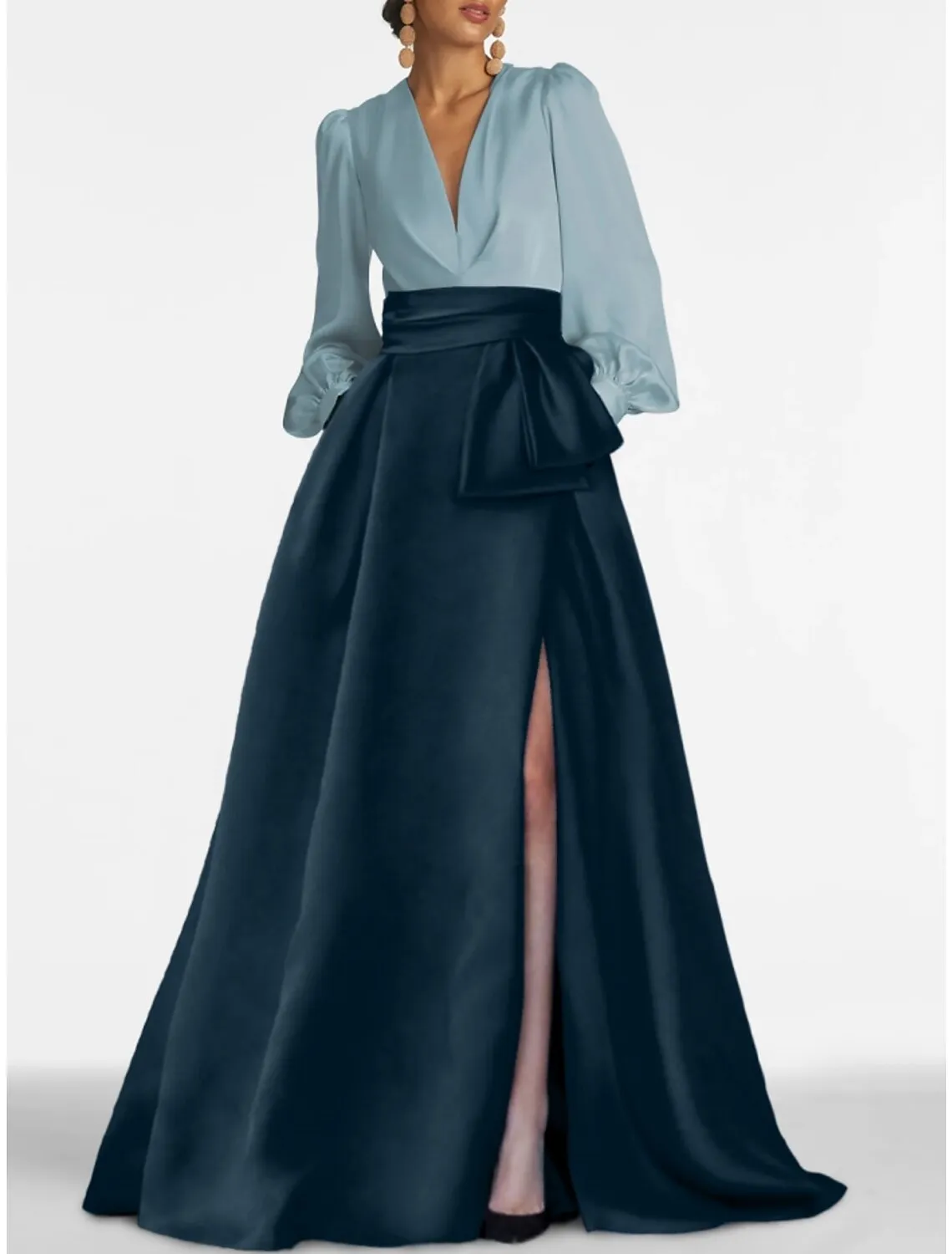A-Line Evening Gown Elegant Dress Formal Sweep / Brush Train Christmas Long Sleeve V Neck Satin with Pleats Slit
