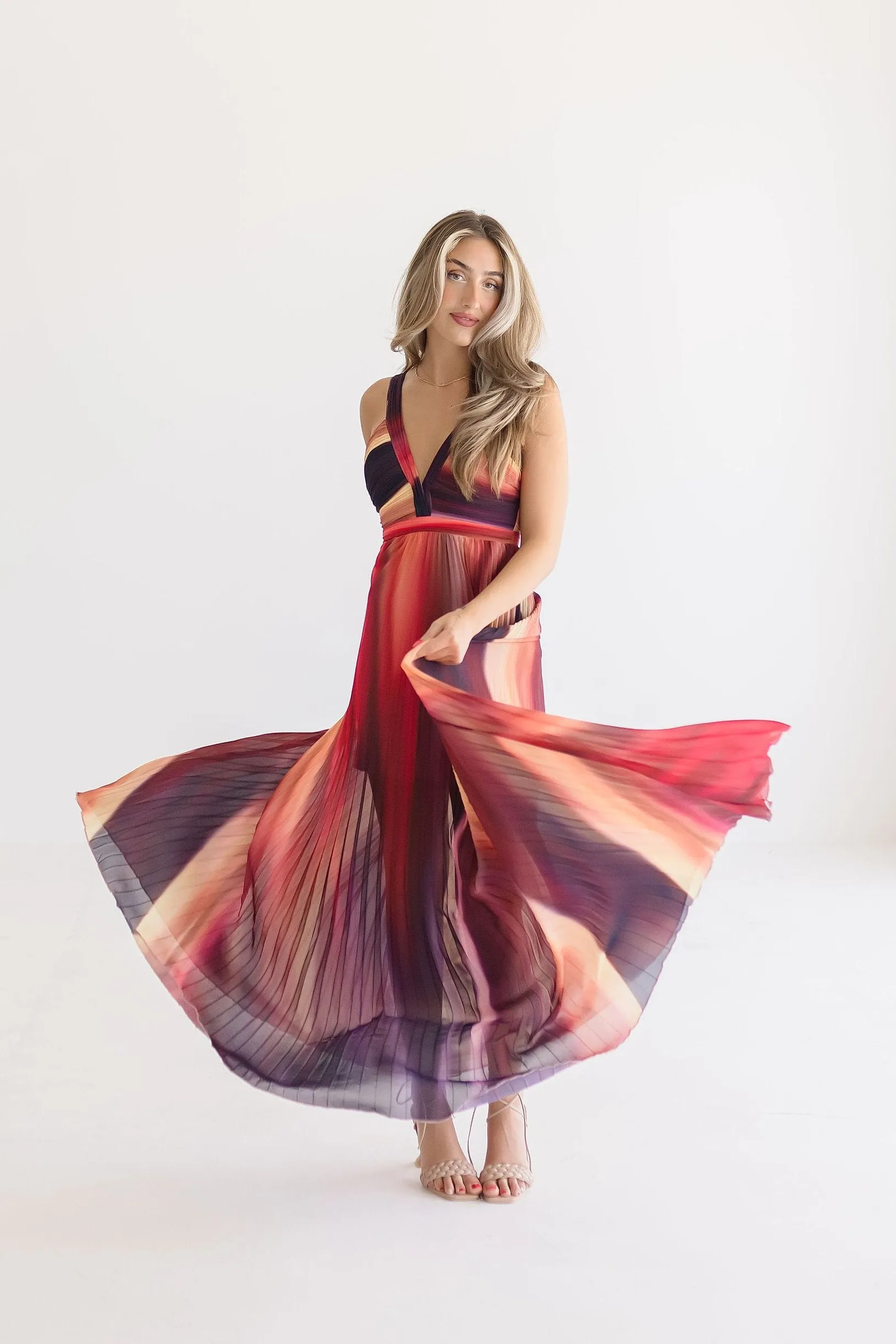 Carrie Sleeveless Abstract Print Pleated Maxi Dress Red