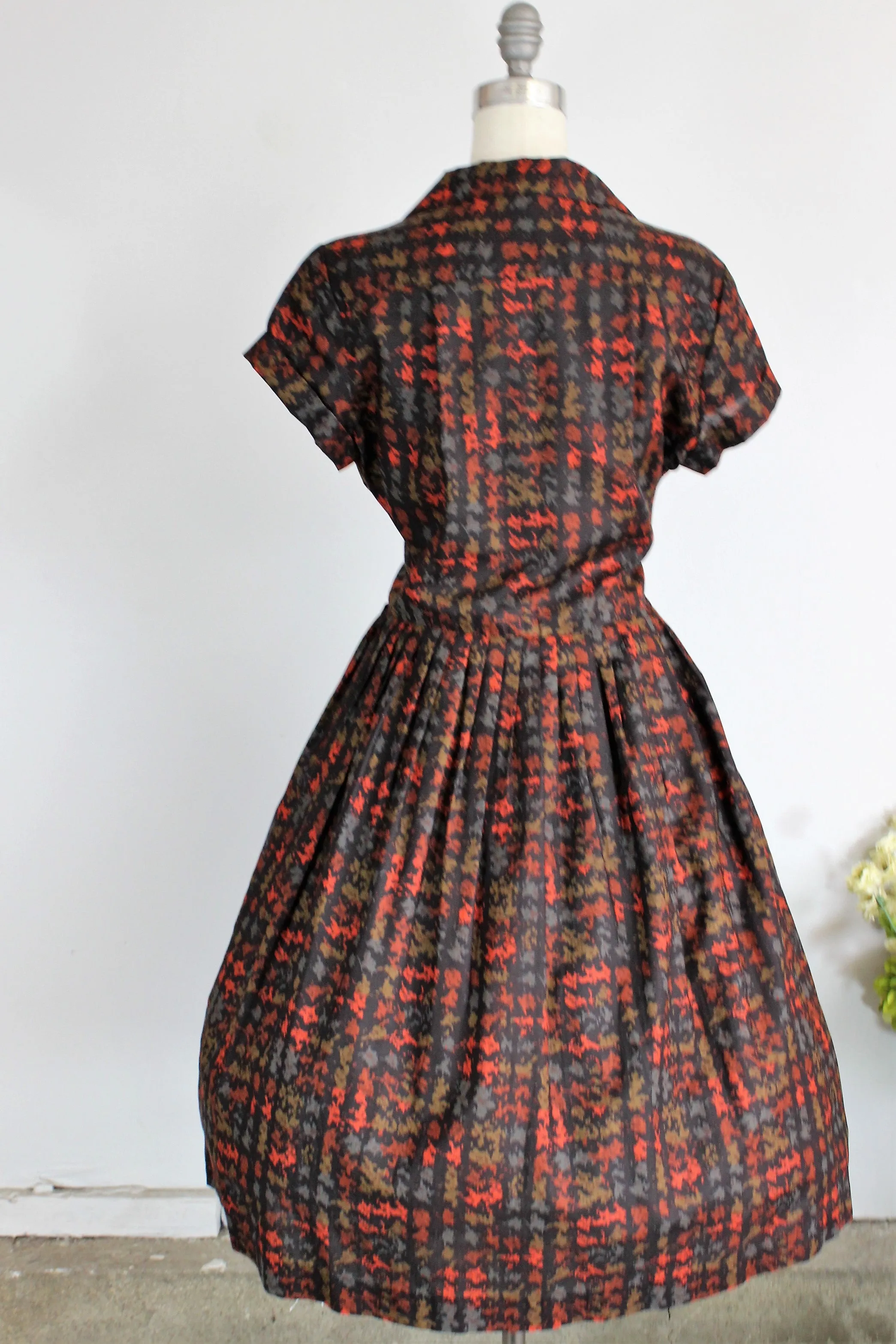 Vintage 1950s Shirtwaist Dress by Fashion First